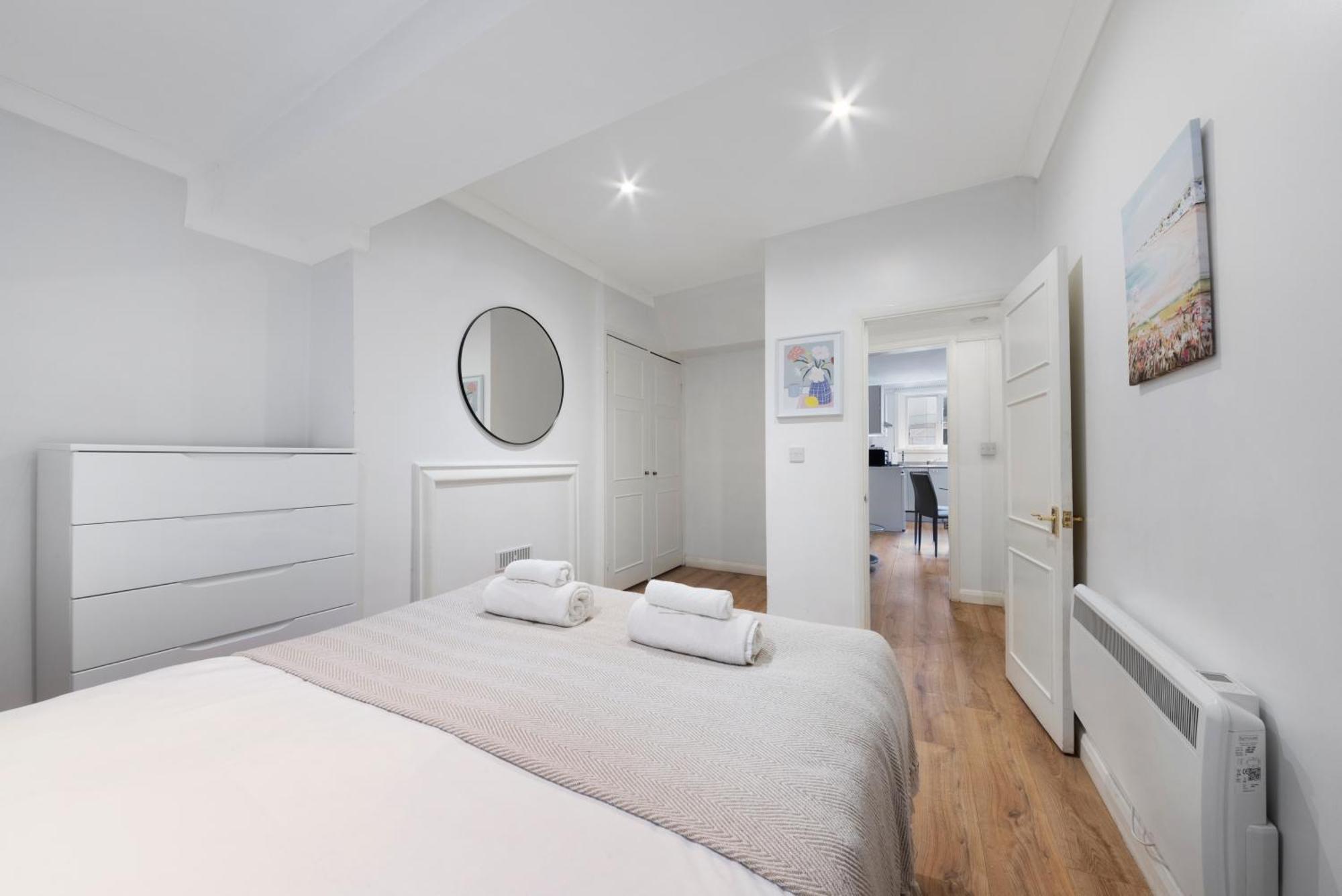2 Bed Piccadilly Apartment 4 London Kültér fotó