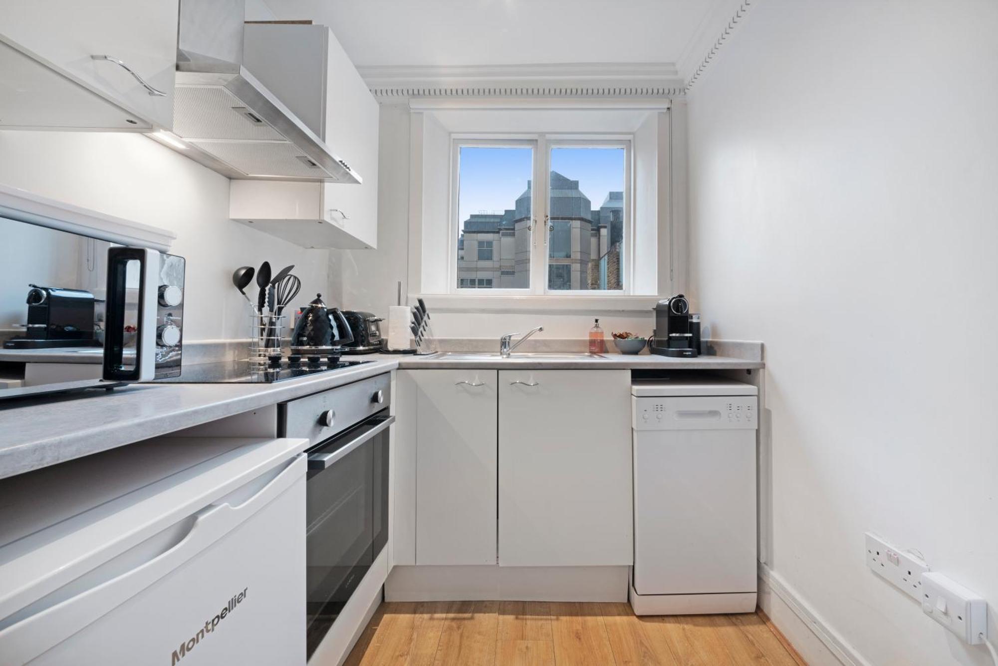 2 Bed Piccadilly Apartment 4 London Kültér fotó