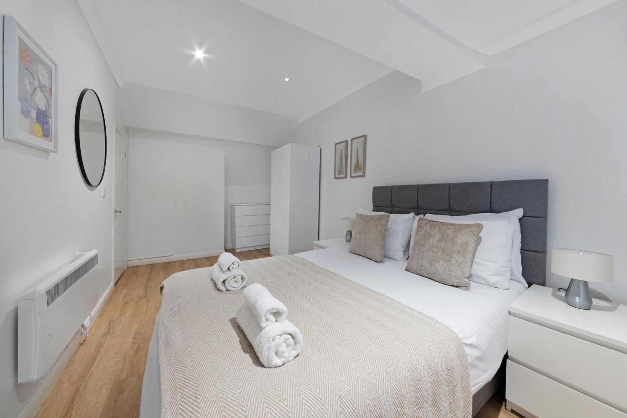 2 Bed Piccadilly Apartment 4 London Kültér fotó